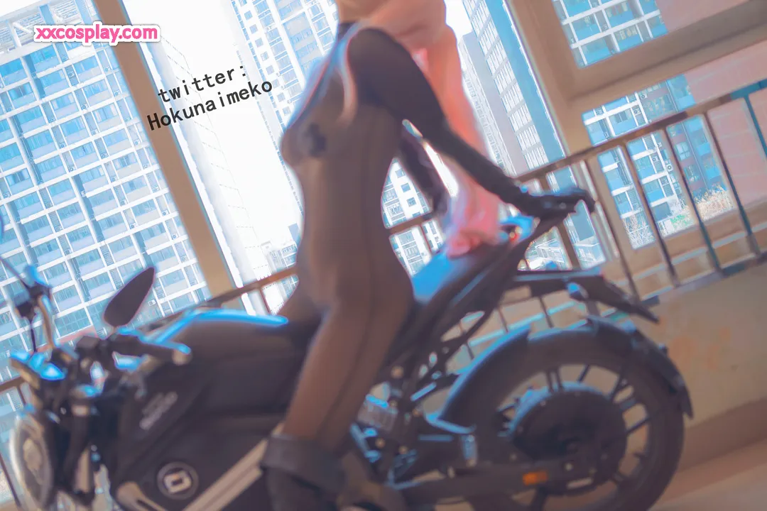 Hokunaimeko: Original Biker Onee-chan Cosplay